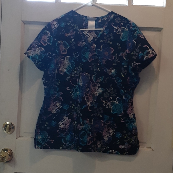 Medical scrub - Picture 8 of 8